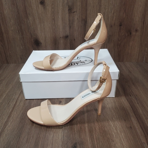 Steve Madden Silly Ankle Strap Beige Patent Leather Sandals Size 8.5 M - Picture 6 of 8